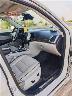 جیپ گراند شیرۆکی